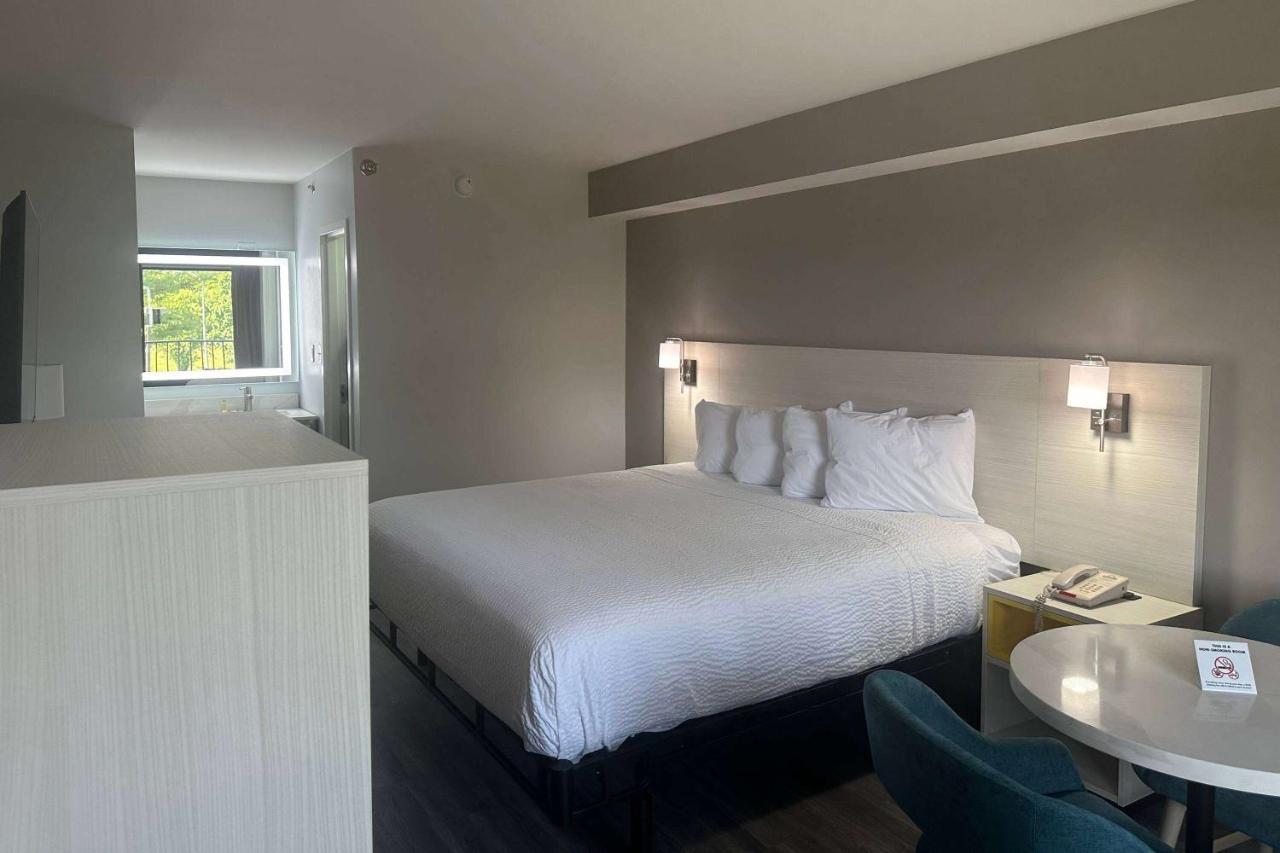 Days-Inn By Wyndham Baltimore Northwest Windsor Mill Экстерьер фото