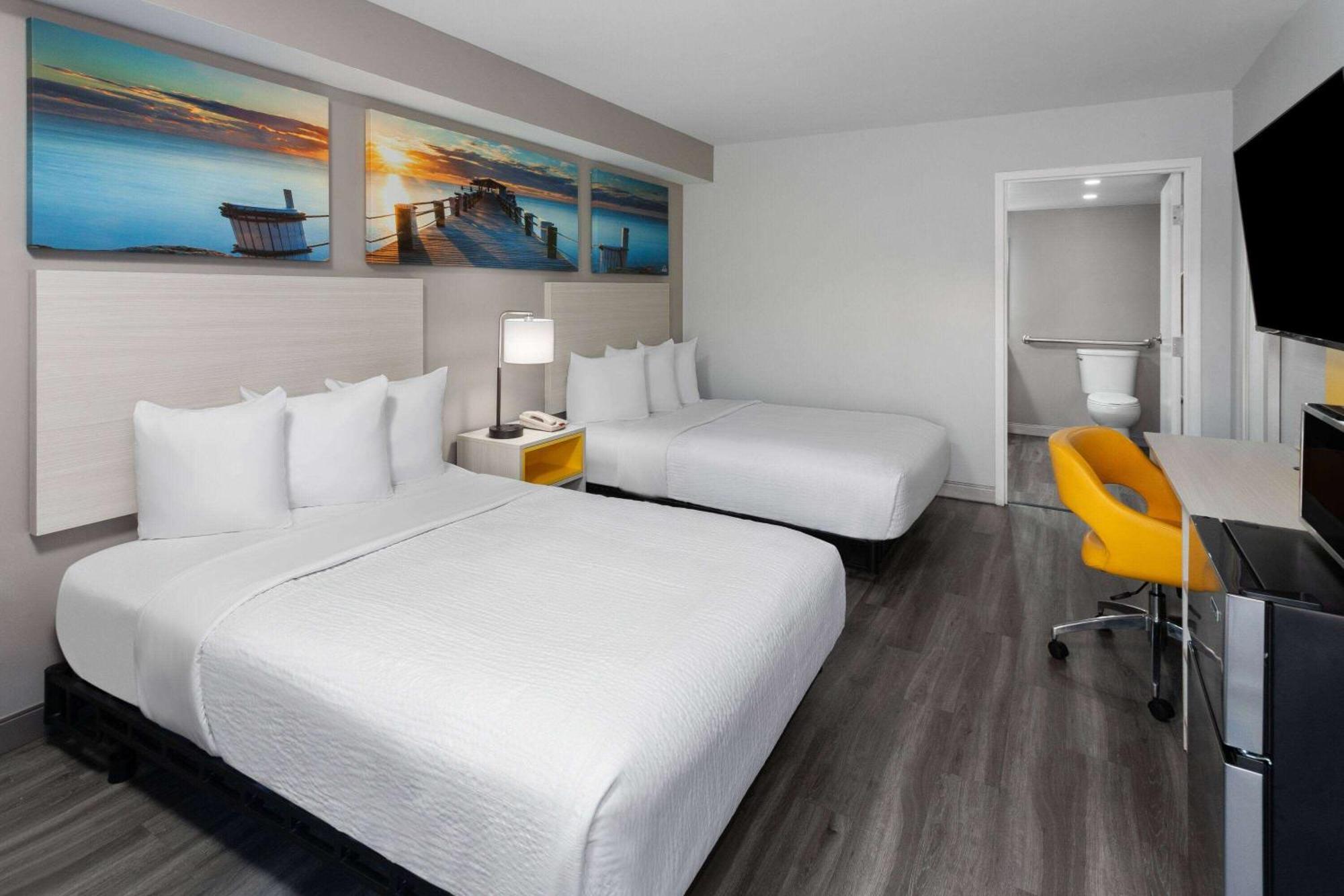 Days-Inn By Wyndham Baltimore Northwest Windsor Mill Экстерьер фото